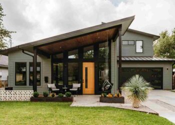 forest green house with black trim